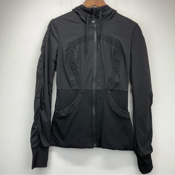 Lululemon size 10 Women’s Black Gray Dance Studio Reversible Hooded Jacket - Picture 1 of 13